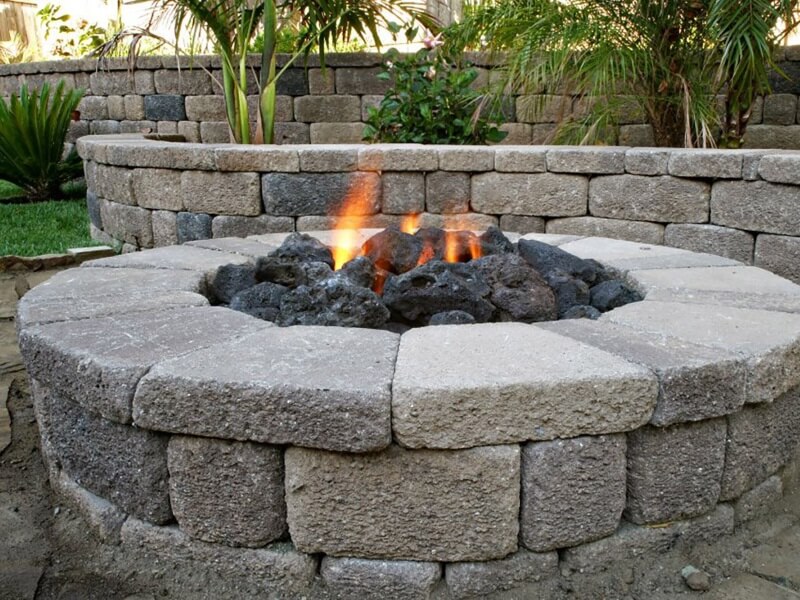 orco-keystone-country-manor-fire-pit